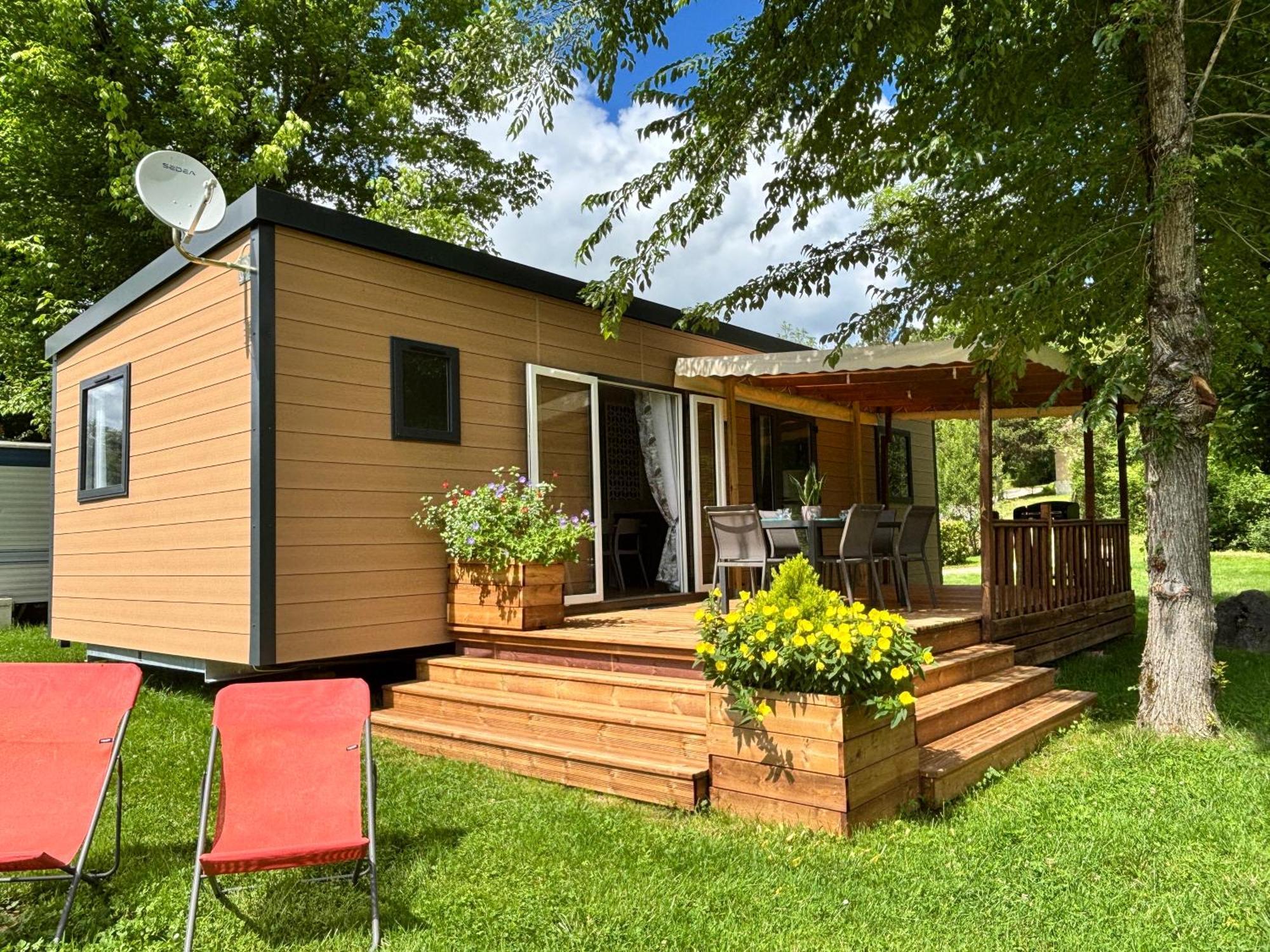 Camping 3 Etoiles - Piscine Chauffee - Vue Montagne 생지롱 외부 사진
