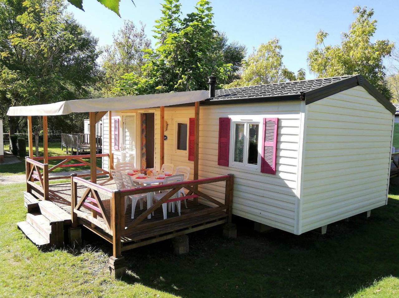 Camping 3 Etoiles - Piscine Chauffee - Vue Montagne 생지롱 외부 사진