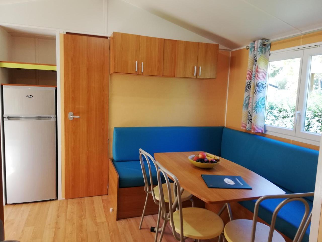 Camping 3 Etoiles - Piscine Chauffee - Vue Montagne 생지롱 외부 사진