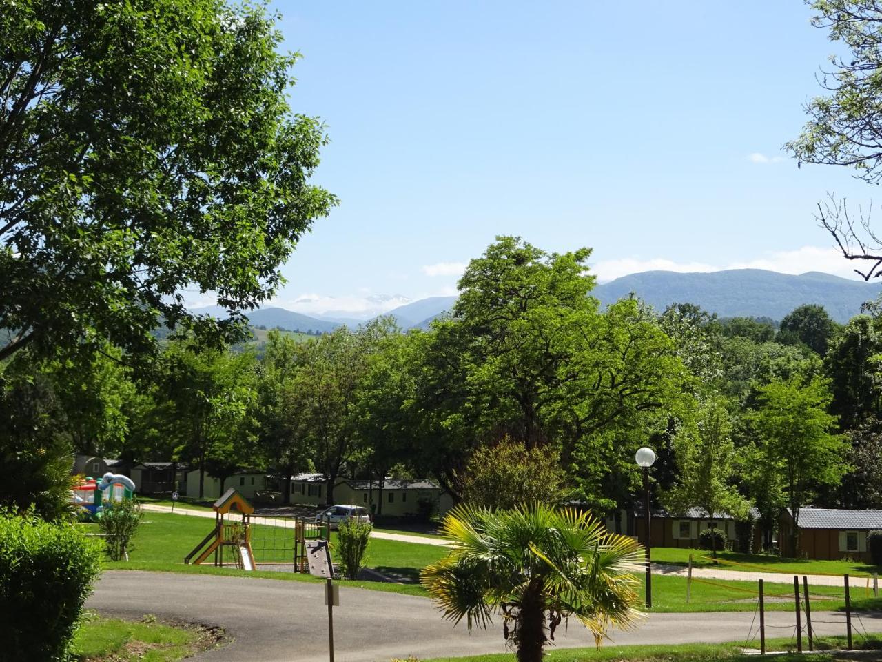Camping 3 Etoiles - Piscine Chauffee - Vue Montagne 생지롱 외부 사진